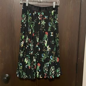 Express Floral Pleats Tea Skirt 🌸Size Medium